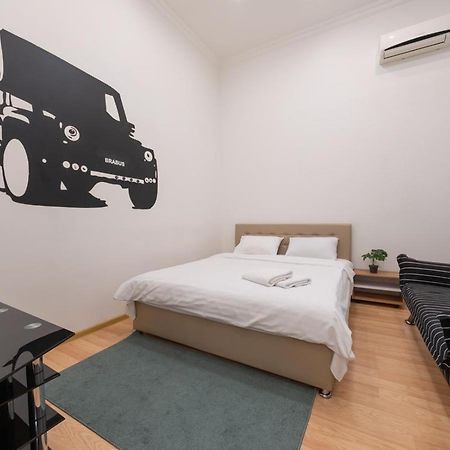 Kievaccommodation In The Center 24H Self Check-In Екстериор снимка