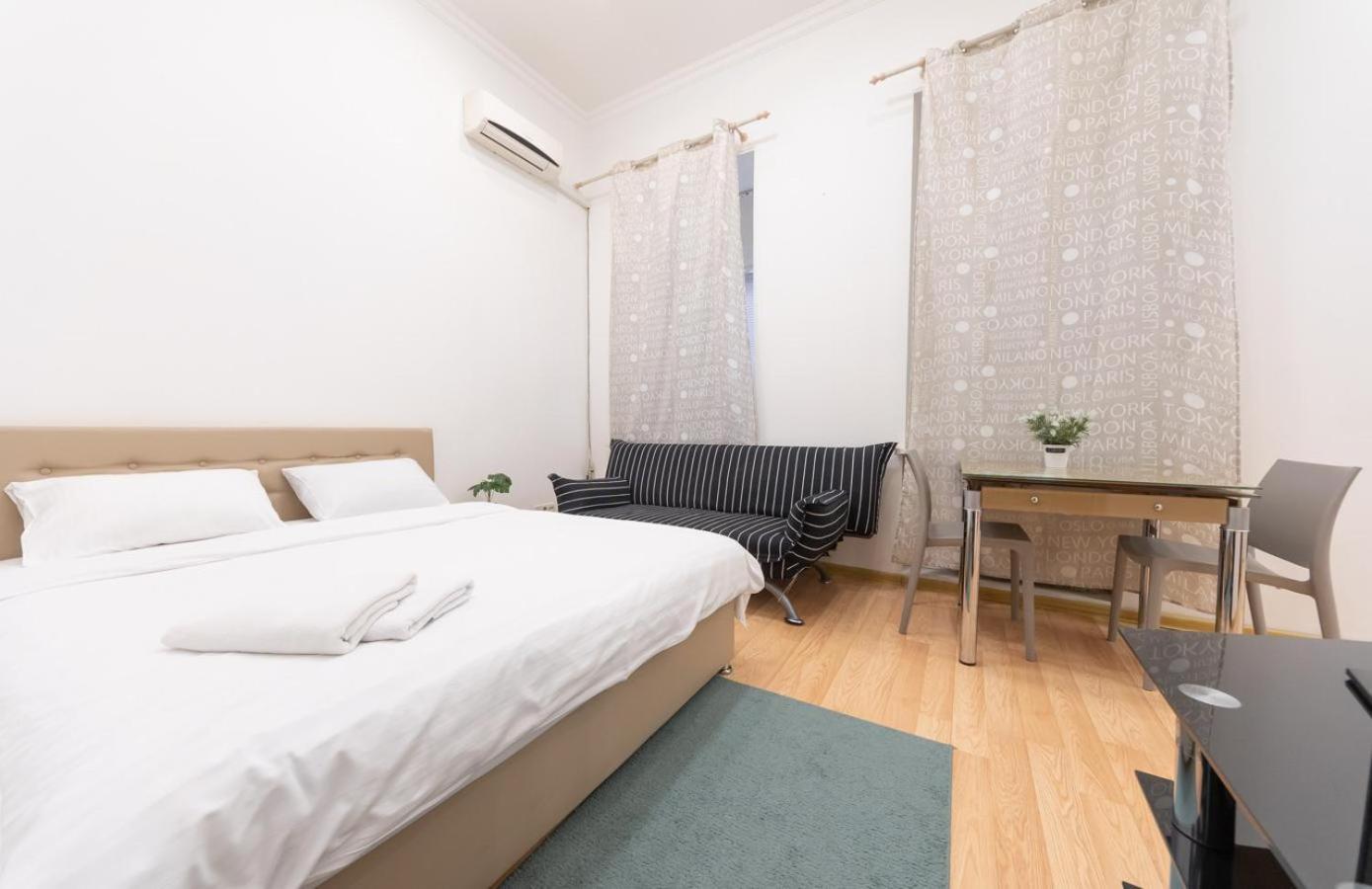 Kievaccommodation In The Center 24H Self Check-In Екстериор снимка